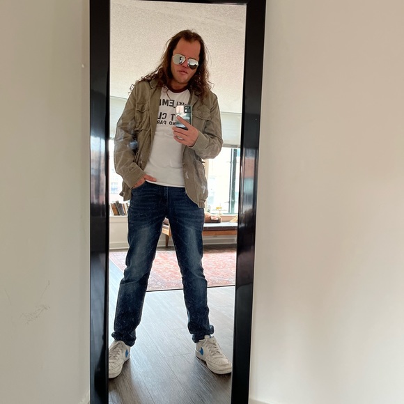 Meet your Posher, Shea - Picture 2 of 3